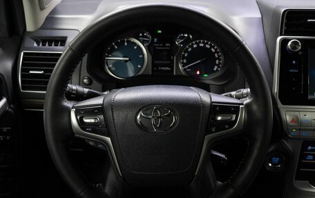 Toyota Land Cruiser Prado 150 рестайлинг 2, 2018 год, 5 990 000 рублей, 22 фотография