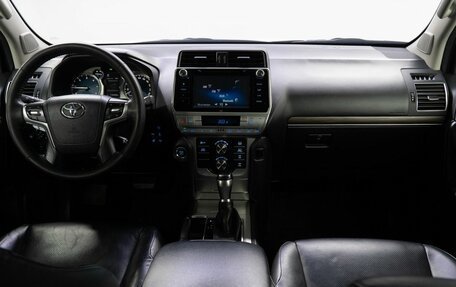 Toyota Land Cruiser Prado 150 рестайлинг 2, 2018 год, 5 990 000 рублей, 21 фотография