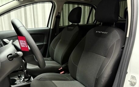 Renault Logan II, 2019 год, 1 299 000 рублей, 26 фотография