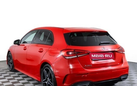 Mercedes-Benz A-Класс, 2018 год, 2 400 000 рублей, 8 фотография