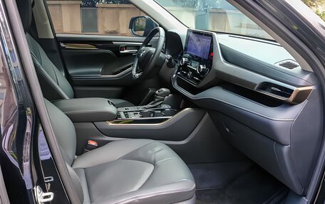 Toyota Highlander, 2026 год, 5 630 000 рублей, 6 фотография