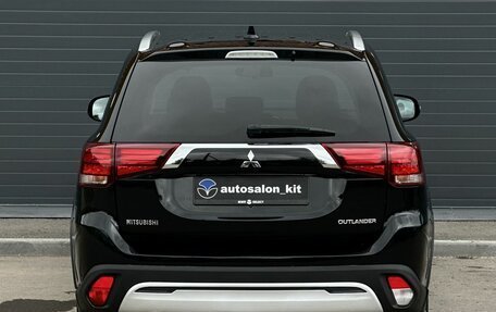 Mitsubishi Outlander III рестайлинг 3, 2019 год, 2 129 000 рублей, 7 фотография