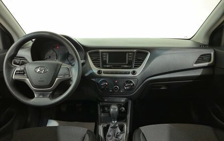 Hyundai Solaris II рестайлинг, 2018 год, 1 260 000 рублей, 10 фотография