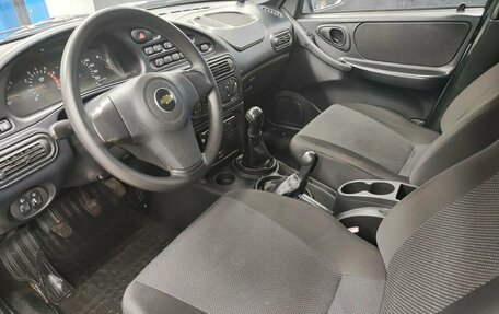 Chevrolet Niva I рестайлинг, 2012 год, 537 500 рублей, 7 фотография
