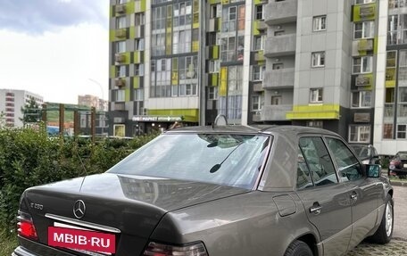Mercedes-Benz E-Класс, 1994 год, 750 000 рублей, 4 фотография