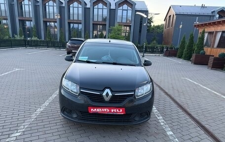 Renault Logan II, 2017 год, 940 000 рублей, 1 фотография