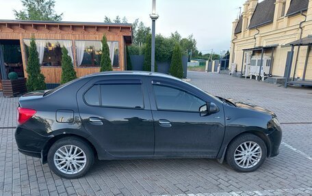 Renault Logan II, 2017 год, 940 000 рублей, 4 фотография