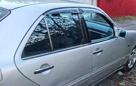 Mercedes-Benz E-Класс, 1997 год, 250 000 рублей, 2 фотография