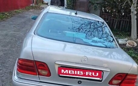 Mercedes-Benz E-Класс, 1997 год, 250 000 рублей, 3 фотография