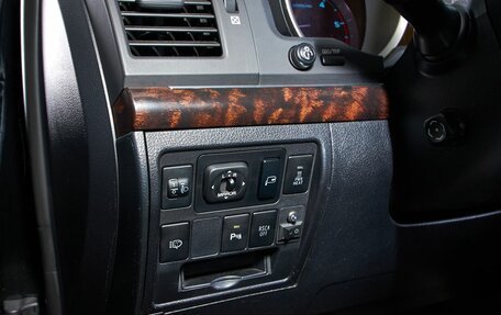 Toyota Land Cruiser 200, 2011 год, 3 249 000 рублей, 16 фотография
