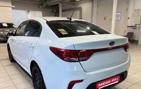 KIA Rio IV, 2018 год, 849 000 рублей, 6 фотография