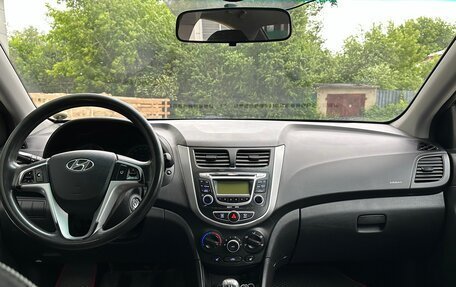 Hyundai Solaris II рестайлинг, 2012 год, 630 000 рублей, 21 фотография