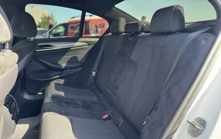 BMW 5 серия, 2019 год, 2 999 000 рублей, 18 фотография