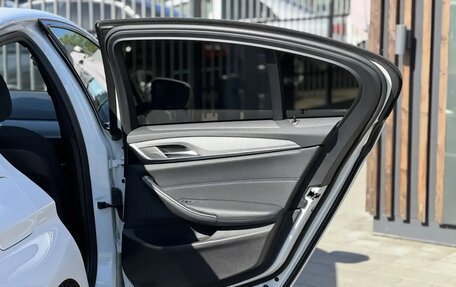 BMW 5 серия, 2019 год, 2 999 000 рублей, 21 фотография