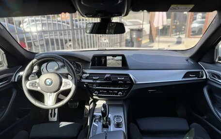 BMW 5 серия, 2019 год, 2 999 000 рублей, 31 фотография