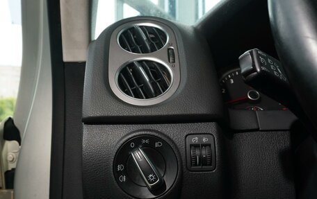 Volkswagen Tiguan I, 2010 год, 998 000 рублей, 20 фотография