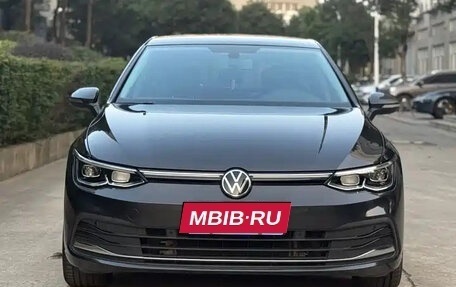Volkswagen Golf VIII, 2021 год, 1 223 700 рублей, 2 фотография