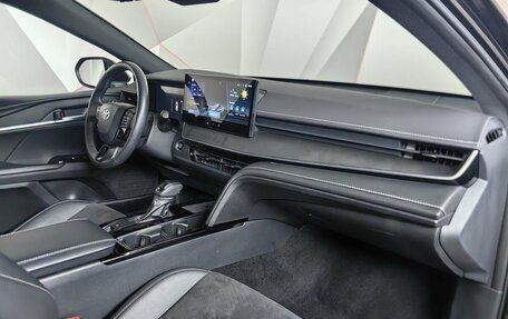Toyota Camry, 2024 год, 3 530 000 рублей, 12 фотография
