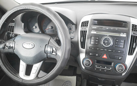 KIA cee'd I рестайлинг, 2011 год, 899 000 рублей, 12 фотография