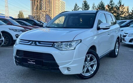 Mitsubishi Outlander III рестайлинг 3, 2014 год, 1 550 000 рублей, 1 фотография