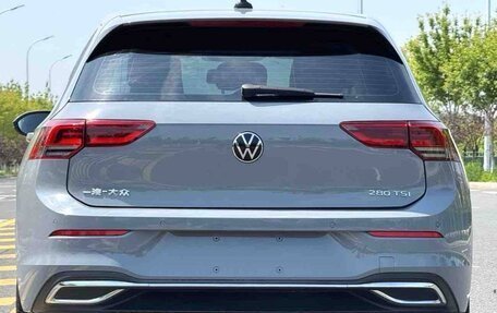 Volkswagen Golf VIII, 2023 год, 2 254 000 рублей, 1 фотография