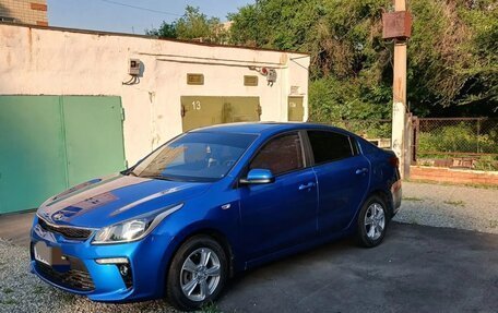KIA Rio IV, 2018 год, 1 560 000 рублей, 1 фотография