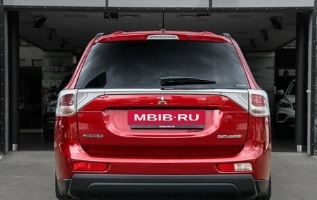 Mitsubishi Outlander III рестайлинг 3, 2013 год, 1 460 000 рублей, 6 фотография