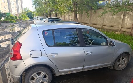 Renault Sandero I, 2012 год, 550 000 рублей, 1 фотография