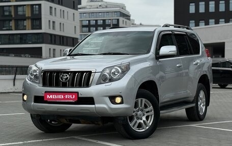 Toyota Land Cruiser Prado 150 рестайлинг 2, 2012 год, 2 899 999 рублей, 1 фотография