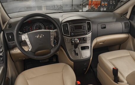 Hyundai H-1 II рестайлинг, 2018 год, 2 499 000 рублей, 7 фотография