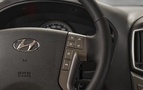 Hyundai H-1 II рестайлинг, 2018 год, 2 499 000 рублей, 12 фотография