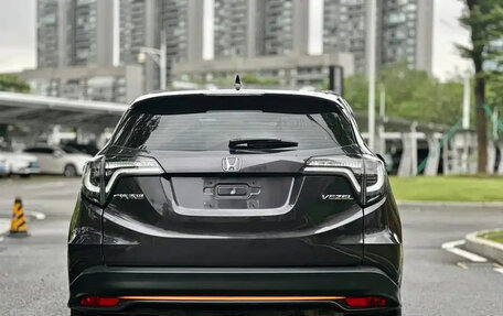 Honda Vezel, 2022 год, 1 300 000 рублей, 5 фотография
