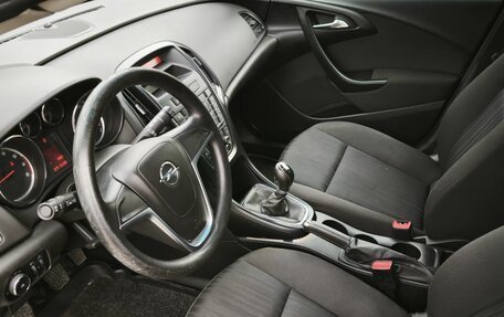 Opel Astra J, 2013 год, 730 000 рублей, 13 фотография