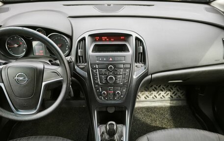 Opel Astra J, 2013 год, 730 000 рублей, 18 фотография
