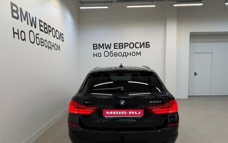 BMW 5 серия, 2019 год, 3 890 000 рублей, 4 фотография
