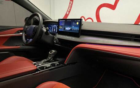 Toyota Camry, 2024 год, 3 890 000 рублей, 4 фотография