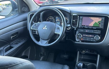 Mitsubishi Outlander III рестайлинг 3, 2014 год, 1 550 000 рублей, 12 фотография