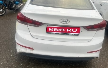 Hyundai Elantra VI рестайлинг, 2016 год, 600 000 рублей, 5 фотография