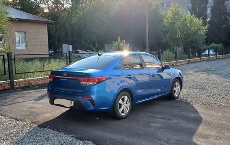 KIA Rio IV, 2018 год, 1 560 000 рублей, 3 фотография
