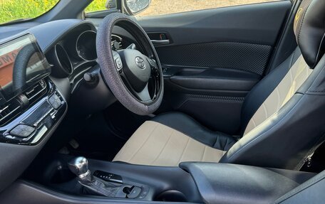 Toyota C-HR I рестайлинг, 2017 год, 1 650 000 рублей, 11 фотография