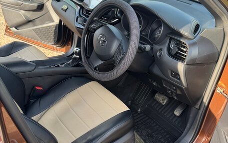 Toyota C-HR I рестайлинг, 2017 год, 1 650 000 рублей, 12 фотография