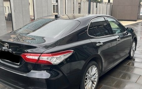 Toyota Camry, 2019 год, 2 600 000 рублей, 5 фотография