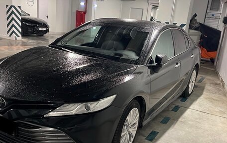 Toyota Camry, 2019 год, 2 600 000 рублей, 4 фотография