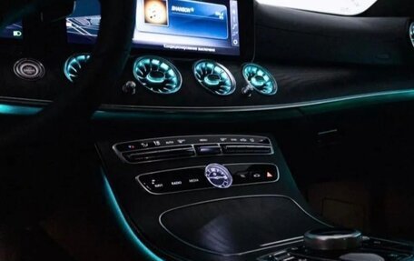Mercedes-Benz E-Класс, 2017 год, 2 500 000 рублей, 19 фотография