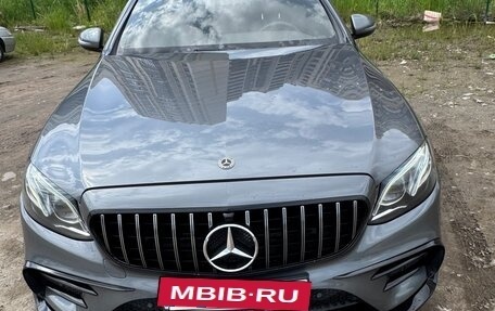 Mercedes-Benz E-Класс, 2017 год, 2 500 000 рублей, 8 фотография