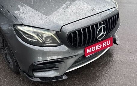Mercedes-Benz E-Класс, 2017 год, 2 500 000 рублей, 3 фотография
