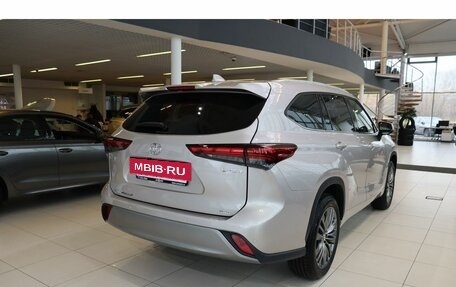 Toyota Highlander, 2026 год, 5 100 000 рублей, 5 фотография