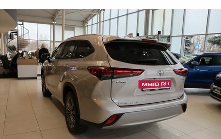 Toyota Highlander, 2026 год, 5 100 000 рублей, 3 фотография