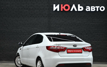 KIA Rio III рестайлинг, 2013 год, 900 000 рублей, 4 фотография