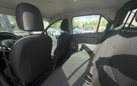 Renault Logan II, 2022 год, 1 050 000 рублей, 13 фотография